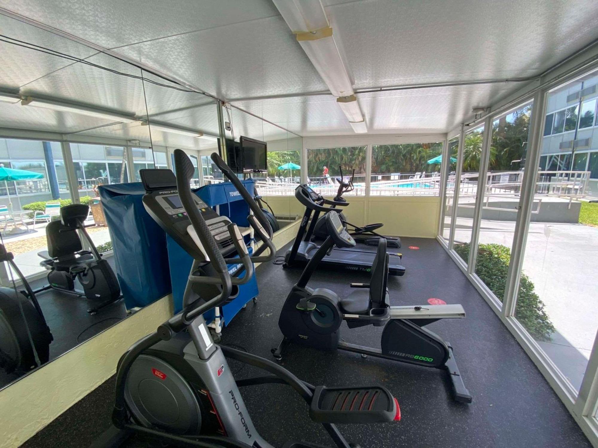 Envision Hotel Miami International Airport Bagian luar foto